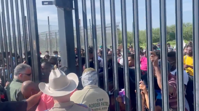 Shock Video: Massive Group of 300+ Migrants Demands Entry to US — Border Patrol Let’s Them In!