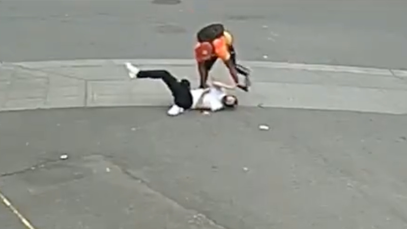 Shock Video: Tourist Brutally Beaten, Robbed in Seattle – NewsWars