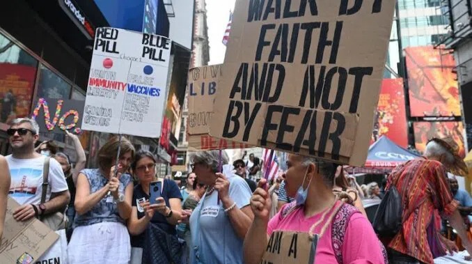 “We Are NOT Slaves!” – Thousands Rise Up Against New World Order in NYC | Daily Street News