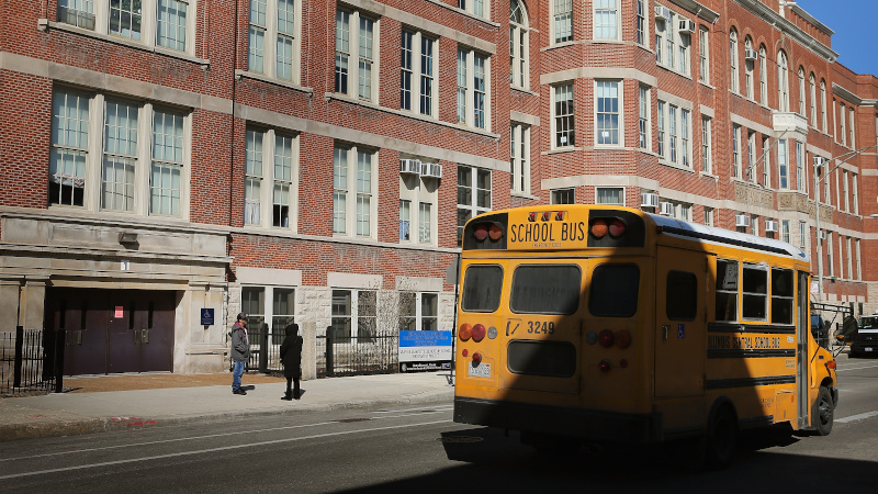 Chicago Schools Facing Crisis as Vaccine Mandate Forces Bus Drivers to Quit En Masse – NewsWars