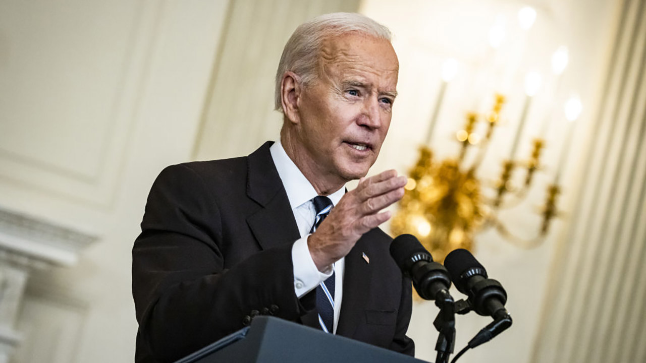 Biden's push to combat COVID disapproved by roughly half of Americans: poll | Fox News