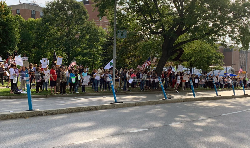 Hundreds Protest Outside NY Hospital As Vaccine Mandate Deadline Looms