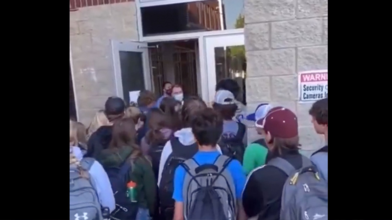 Epic: Maskless High School Students Enter Campus In Protest Of Mandate