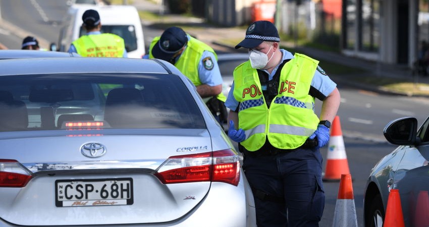 Australia: Woman in Quarantine Harassed by Cops For Removing Face Mask to Drink Tea