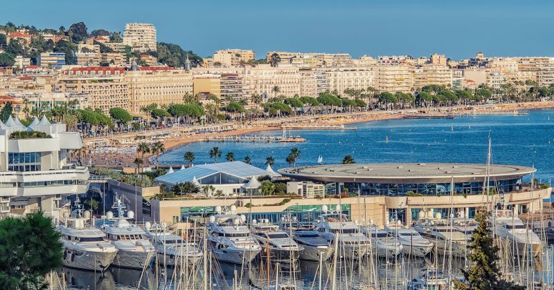 African Migrants Arrested for Burglarizing Villa on French Riviera