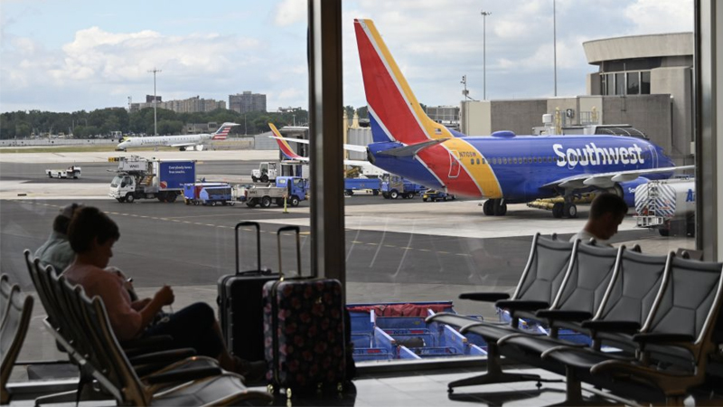 Report: Southwest Airlines Cancels 1000s of Flights Due To Air Traffic Control Walkouts Over Vaccine Mandate