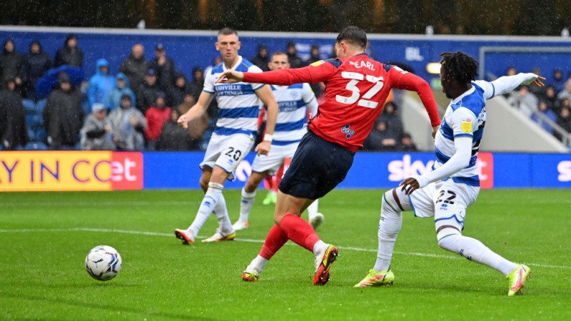 A Quarter of Football League Players Say They Won’t Get Vaccinated