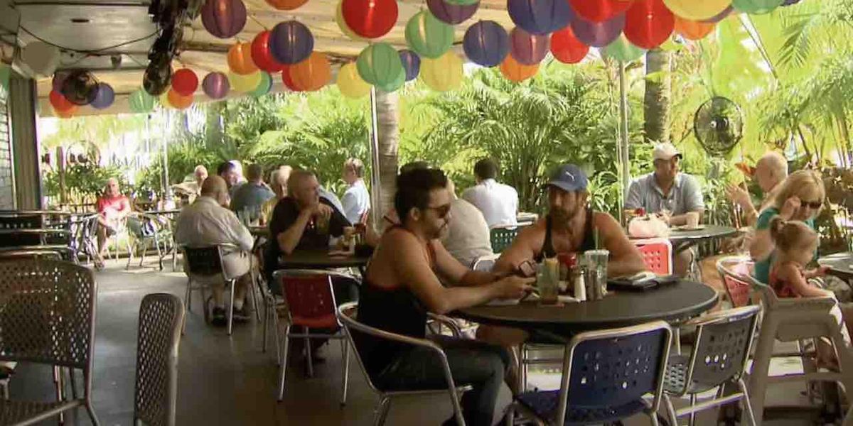 Elementary school sends students to gay bar for field trip; district says parents signed permission slips - TheBlaze