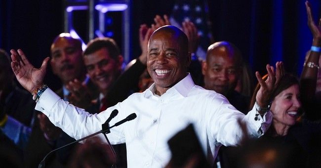 BLM leader threatens ‘riots,’ ‘fire,’ and ‘bloodshed’ if incoming mayor Eric Adams reinstates NYPD anti-crime units – twitchy.com