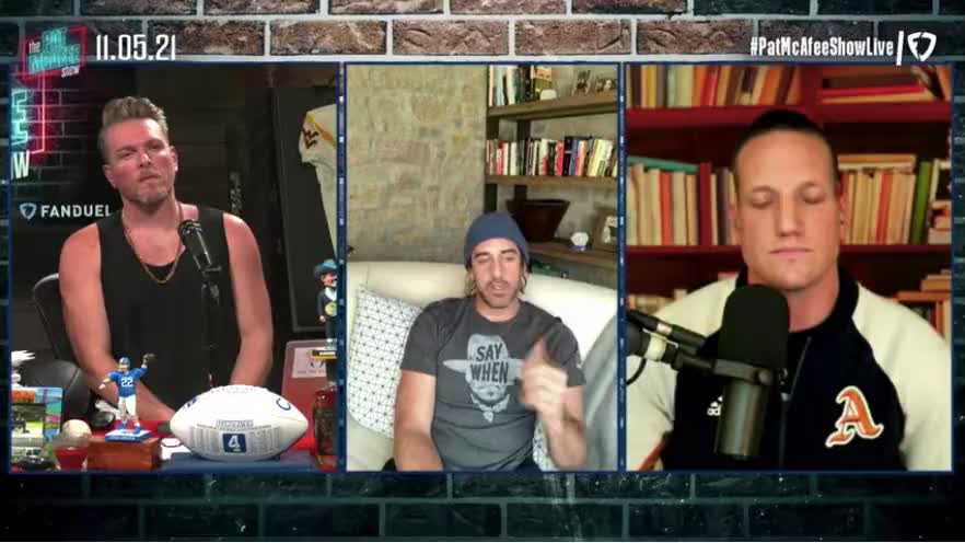 Aaron Rodgers BLASTS Hypocritical Dems For Flip Flopping On Vax: