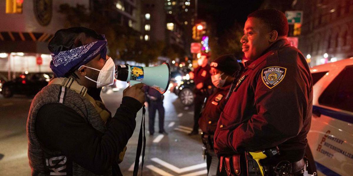 NYPD cops frustrated with job, politics ruining New York City - TheBlaze