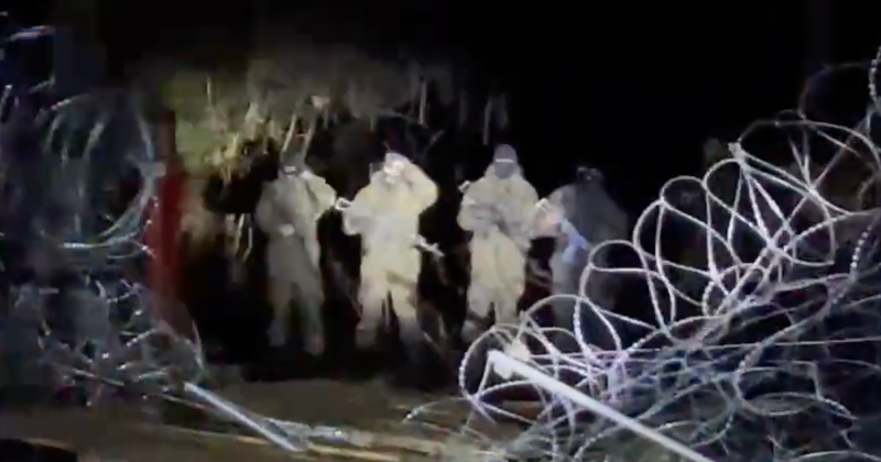 Mobs of Migrants Throw Stones, Stun Grenades at Polish Officers During Border Siege
