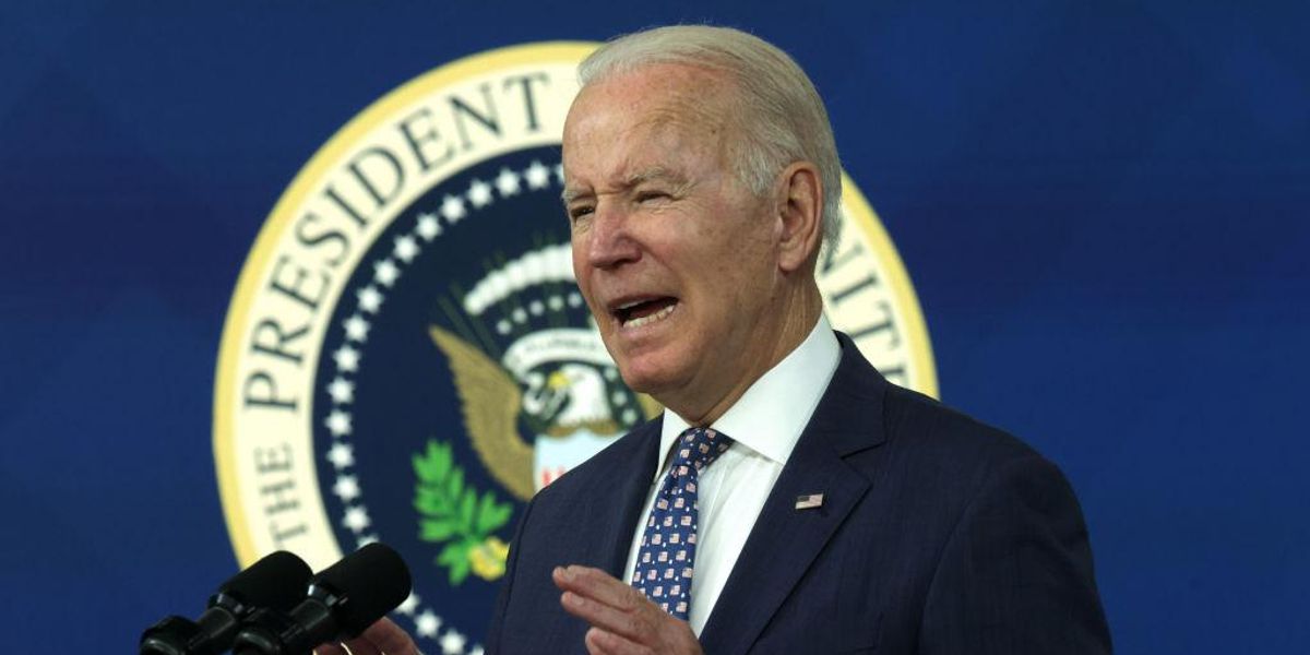Biden's omicron travel ban, shows hypocrisy to Trump covid restrictions - TheBlaze