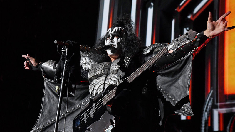 Alex Jones Declares War On Gene Simmons: Warning Strong Language