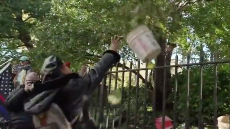WATCH: New Yorkers Toss GARBAGE On De Blasio’s Yard as Vax Mandate Keeps Sanitation Workers From Cleaning Streets
