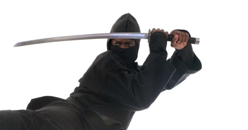Heavily-Armed African ‘Ninja’ Slashes French Cops With Sword