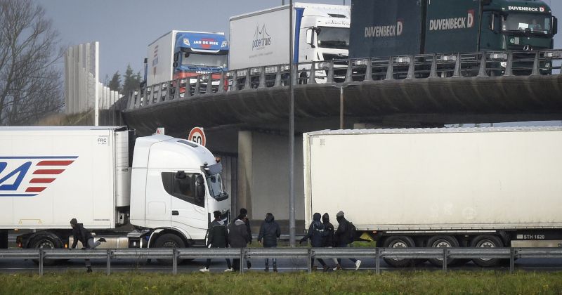 France: Trucker Dies After Fight With Migrants on Highway