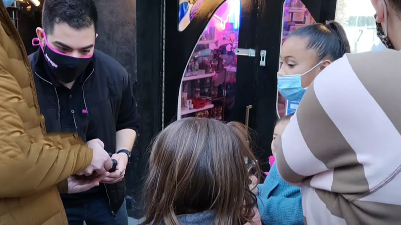 Video: NYC Ice Cream Shop Won’t Let Children Enter Without Proof of Vaccination