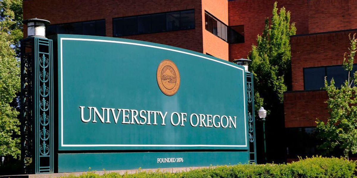 Student government petitions University of Oregon to require critical race theory training for graduation - TheBlaze