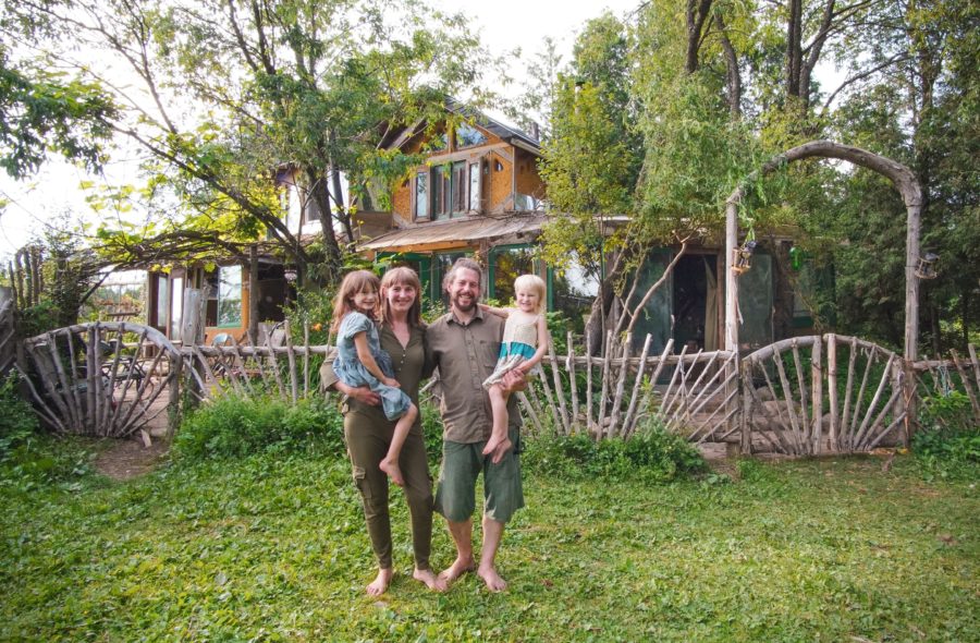 Self-Sufficient Canadian Family Living Off-Grid Have Not Paid Bills Over a Decade - Daily Newz 365