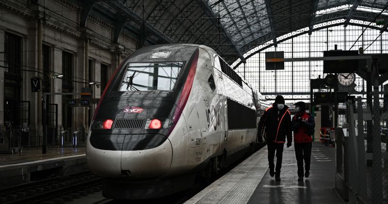 French Train Worker Beaten, Robbed by Trio at Metro Station