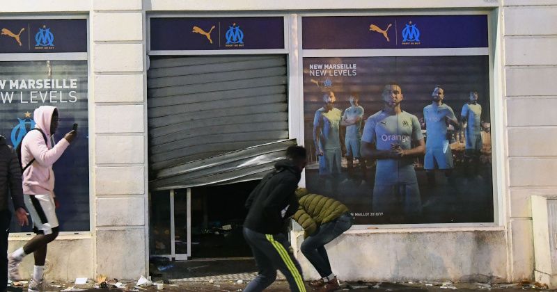 African Migrant in Underwear Throws Cinder Blocks Down Onto Busy Street