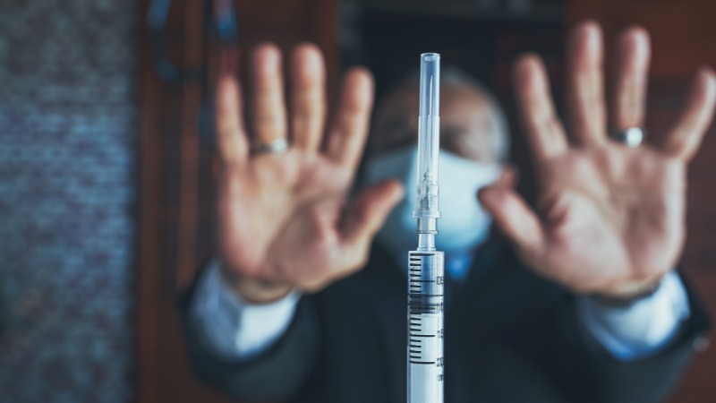 Dr. Malone & Peter Navarro Pen Declaration Of Independence From “Forced Universal Vaccination Policy”
