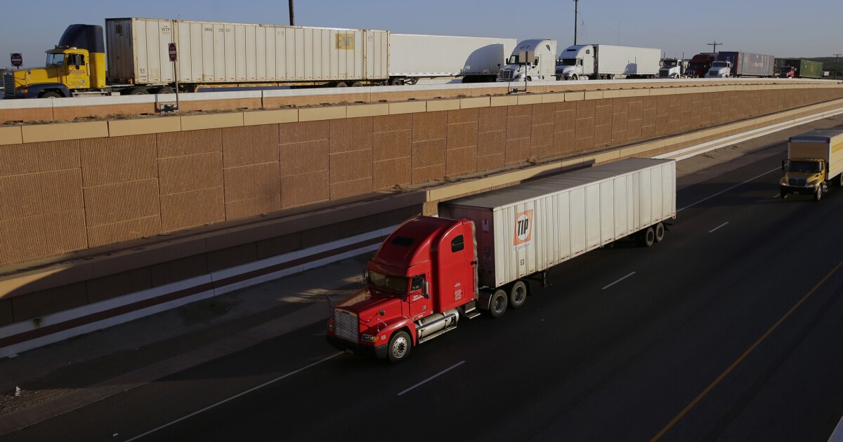 Foreign truckers will need to be vaccinated to enter US starting Saturday | Washington Examiner