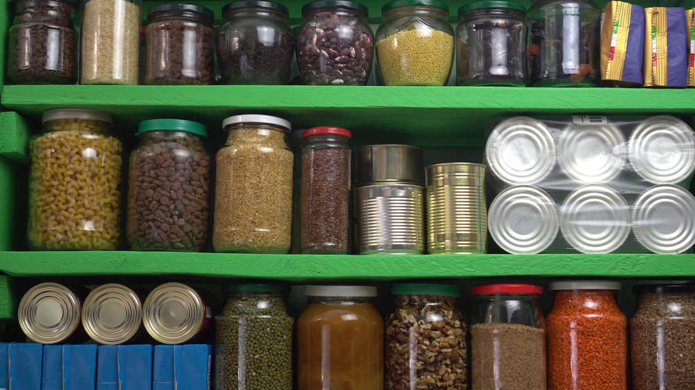 8 Types of Foods You Should Keep in Your Survival Shelter - Survivopedia