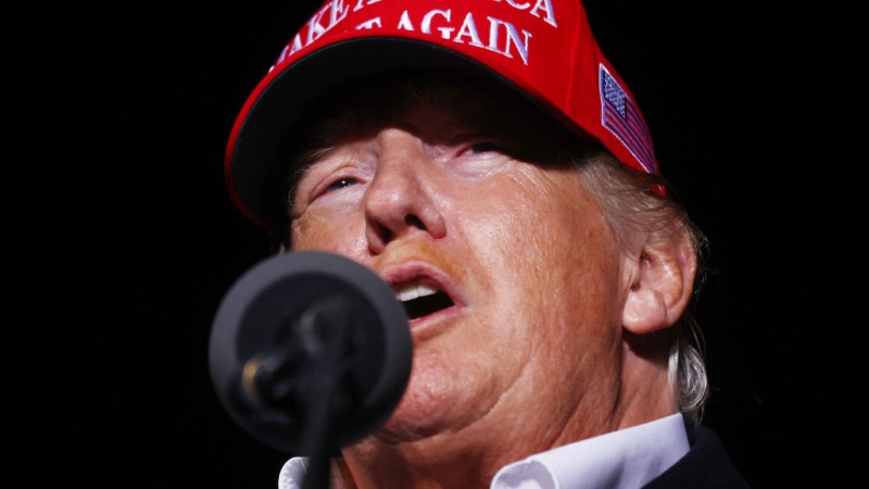 Trump Tells Joe Rogan to “Stop Apologizing”