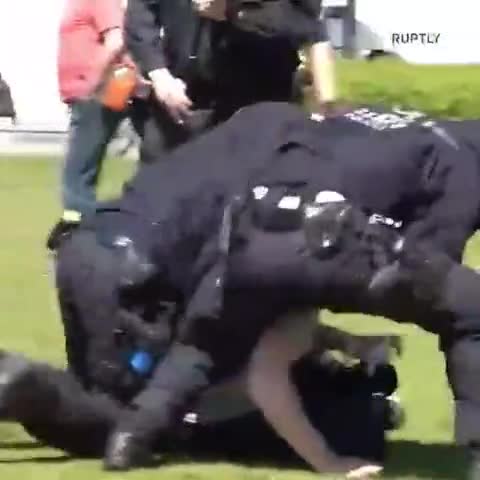 Incredible Police violence in Germany