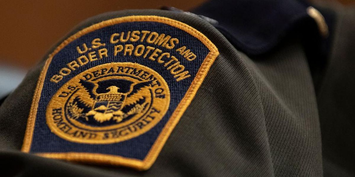 US Border Patrol agents fired upon from across the border in shootout between Mexican military and cartel members: Report - TheBlaze