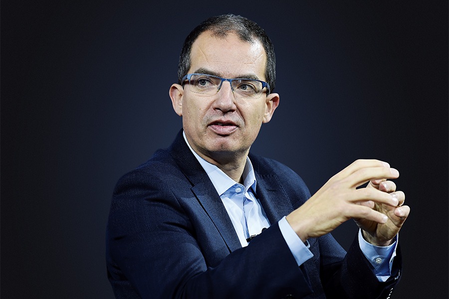 What’s happening – CEO of Moderna deleted his profile, scientists talk about the harms of vaccines – World-Signals News