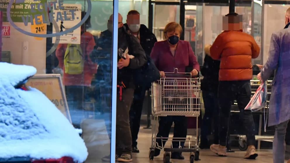 Thieves robbed Merkel in front of her guards – World-Signals News