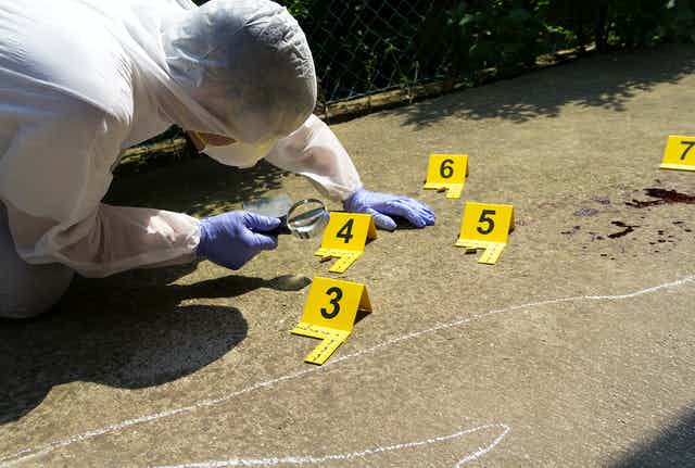 Outraged parents criticize the school for staging a murder scene so 10-year-olds could learn about fingerprints – World-Signals News