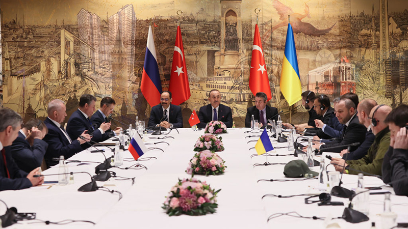 Reports: Ukraine/Russia Peace Negotiators, Including Roman Abramovich, Were POISONED