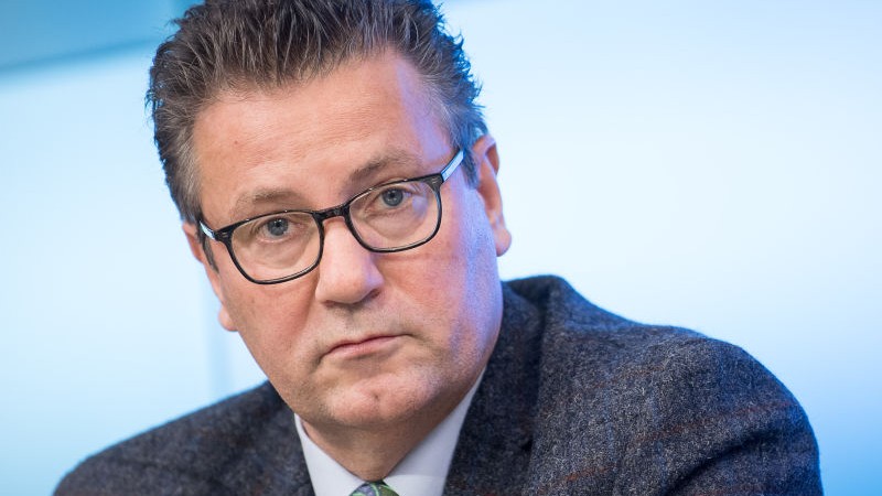 Government Minister Tells Germans to Cope With Soaring Energy Costs by Wearing Warmer Sweaters