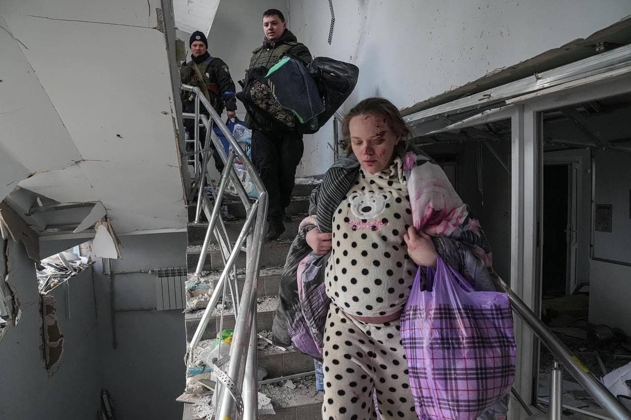 A pregnant woman or an actor injured in the bombing of a hospital in Mariupol? – World-Signals News
