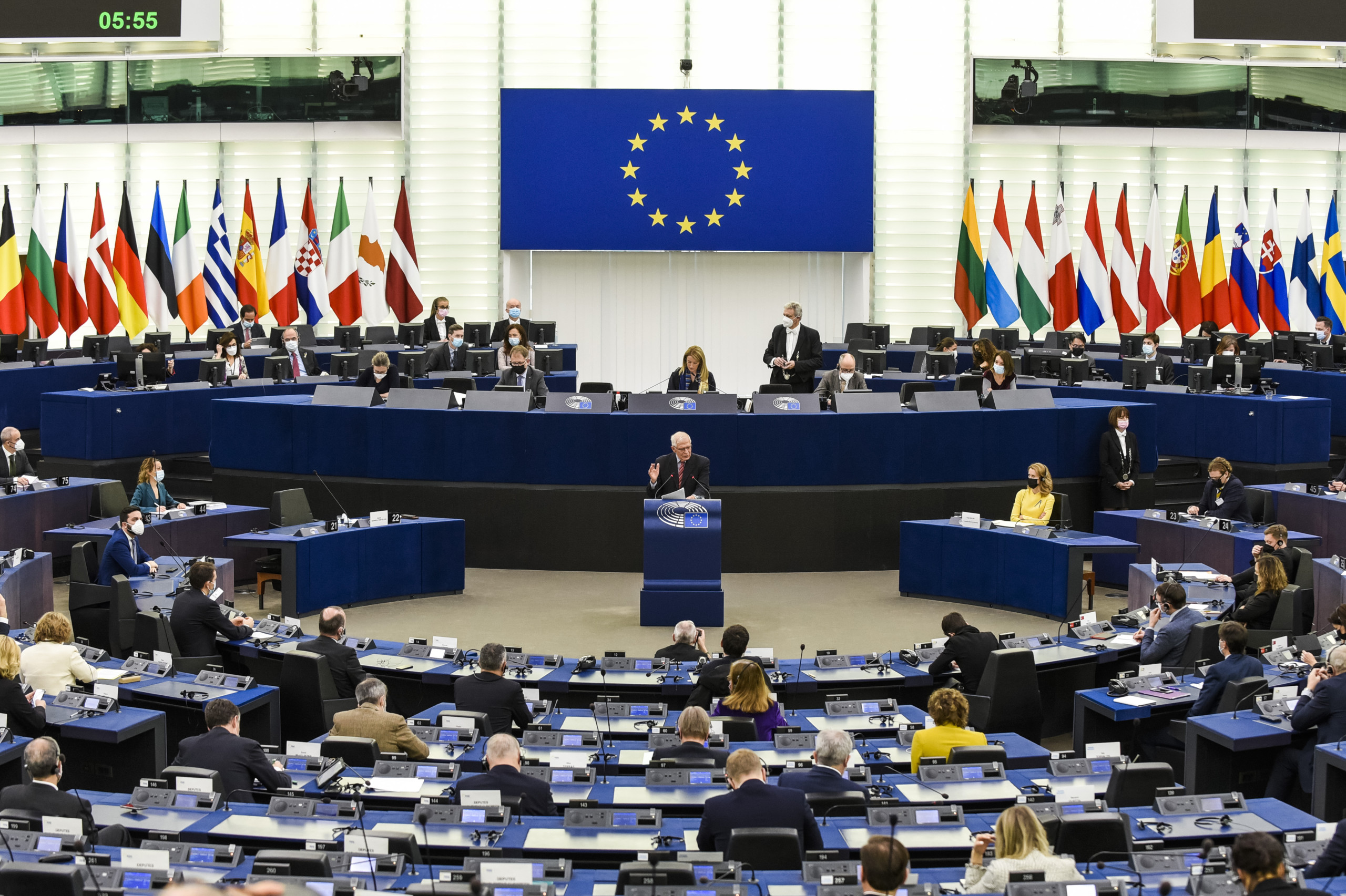 EU parliament votes to sanction Hungary and Poland in midst of Ukraine war — despite both countries welcoming 1.6 million refugees in a fortnight