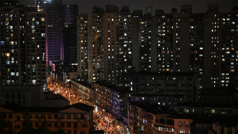 Shock Videos: Thousands of Locked Down Shanghai Residents Scream From Their Apartment Buildings