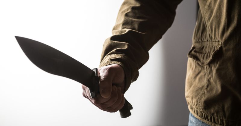 France: Man Hacked in Head by Machete-Wielding Car Thieves