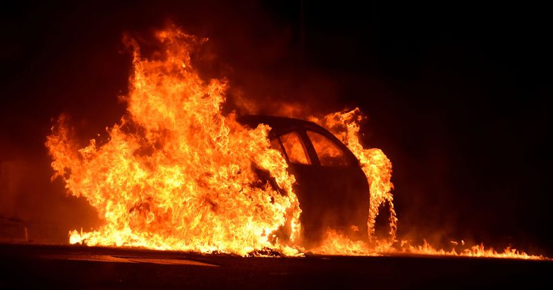France: Mob of 50 'Youths' Wreak Havoc After Motorcycle Rider Arrested for Dangerous Driving