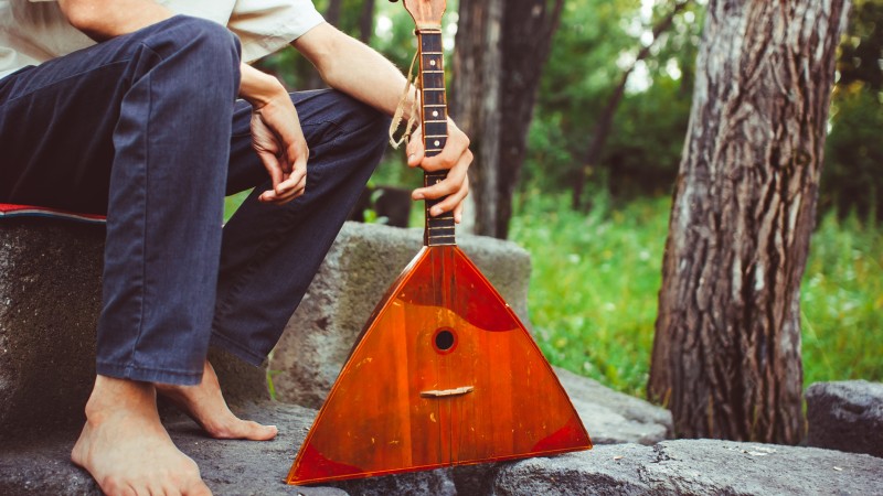 Swedish Folk Band Cancelled Because They Play a Russian Musical Instrument