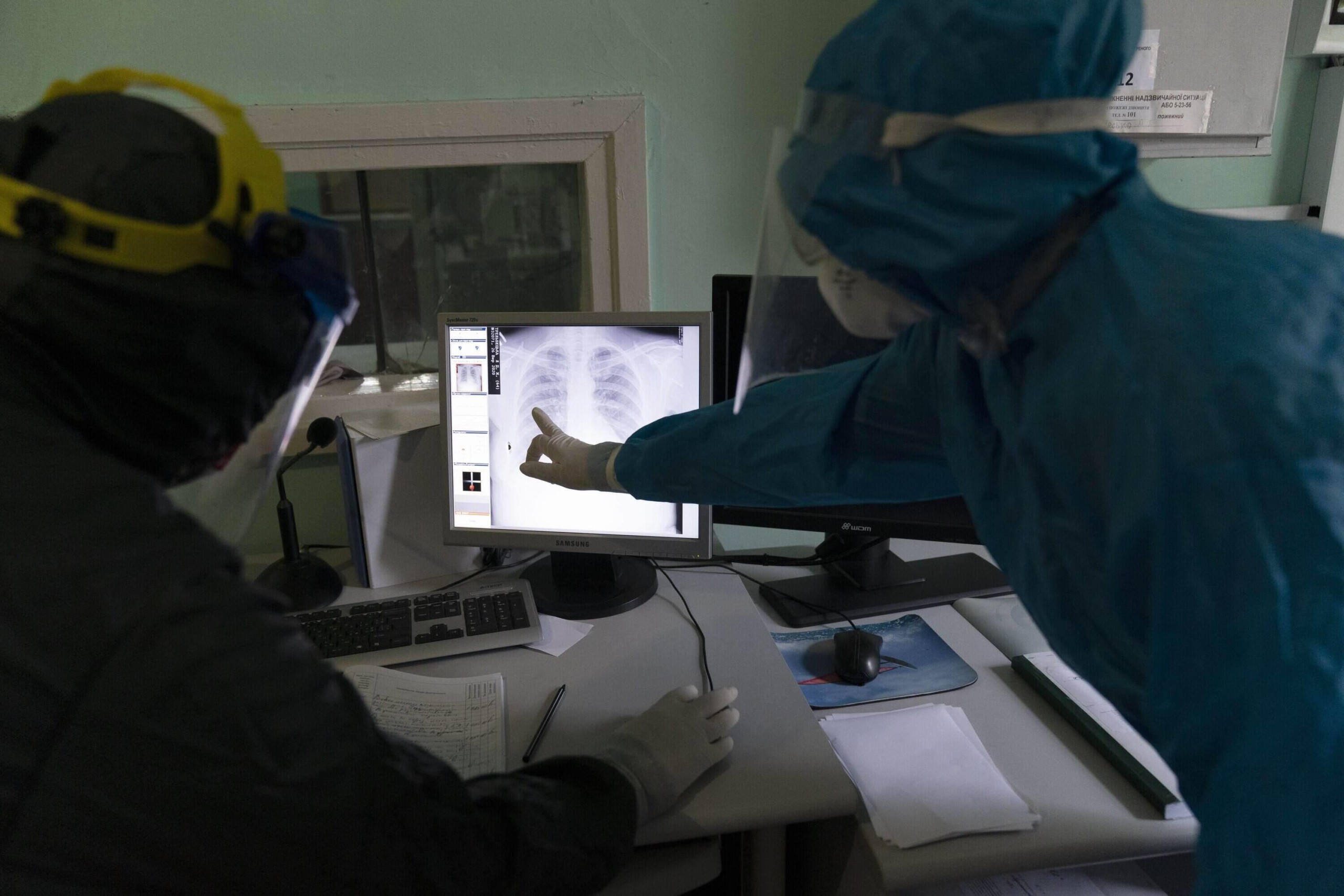 Ukrainian refugee influx may result in higher rates of tuberculosis, HIV and Covid-19, physicians warn