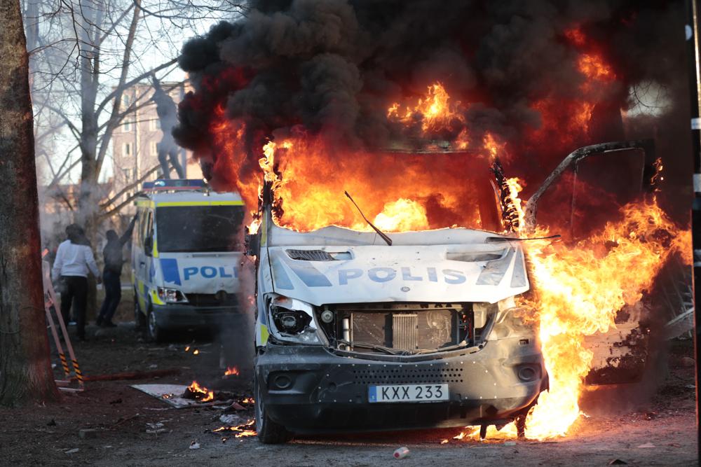 German media obscures Muslim role in Sweden's Easter riots, blames right-wing extremism