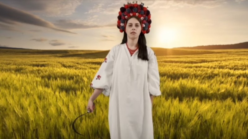 Bizarre ISIS-Style Propaganda Video Shows Ukrainian Woman Mock-Executing Russian Soldier