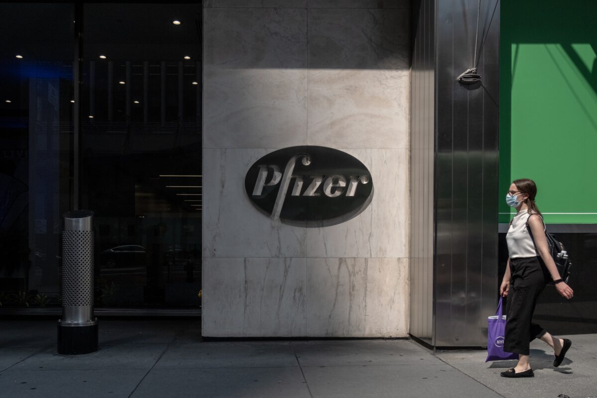 Pfizer Hired 600 Employees Due to ‘Large Increase of Adverse Event Reports’: Document