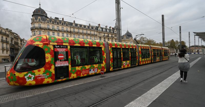 Pregnant Woman Kicked in Stomach by Migrants During Attack on French Tram