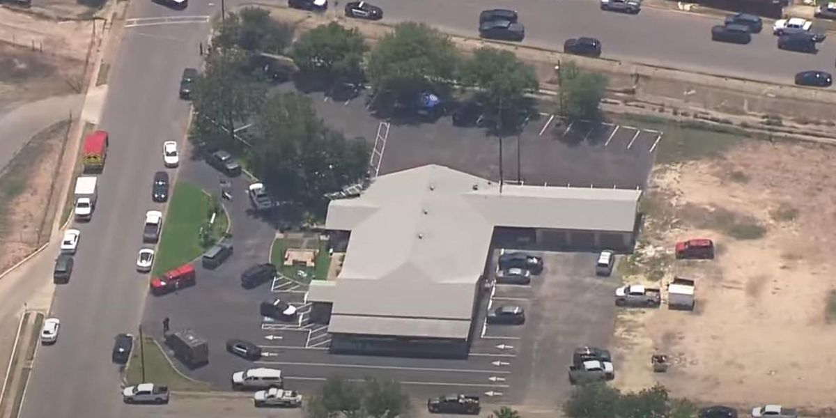 (UPDATED) 22 dead in mass shooting at Texas elementary school, including 18 students and 3 teachers - TheBlaze