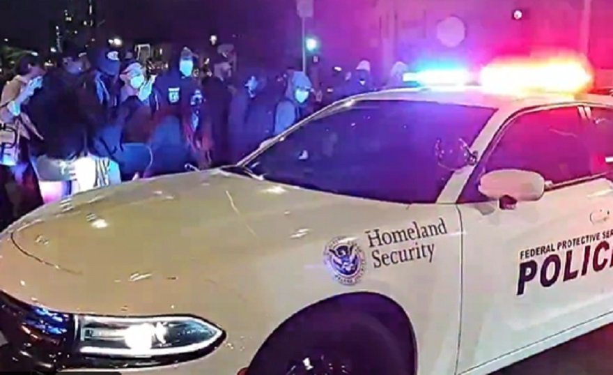 UPDATE: Violent Pro-Abortion Antifa Rioters Smash DHS Vehicle, Attack Police in Los Angeles (WATCH)